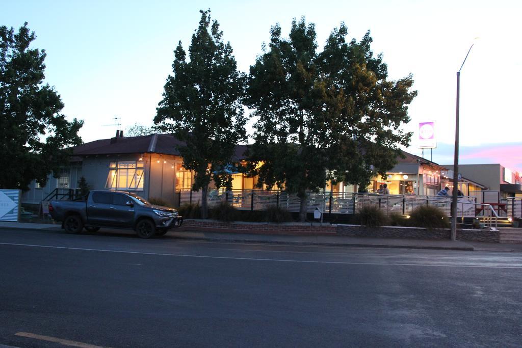 Clive Studios-Formally Clive Motel Esterno foto